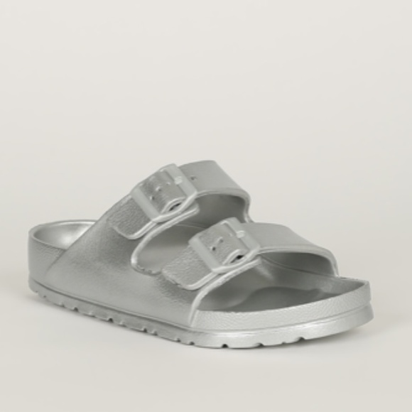 !! RESTOCKED !! Foam Style Buckle Sandals - Silver - Picture 3 of 5